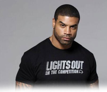Ex NFL Pro Launches Apparel line in D.C.